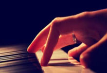 欧预赛:法国队惊险逆转击败对手,晋级前景大好